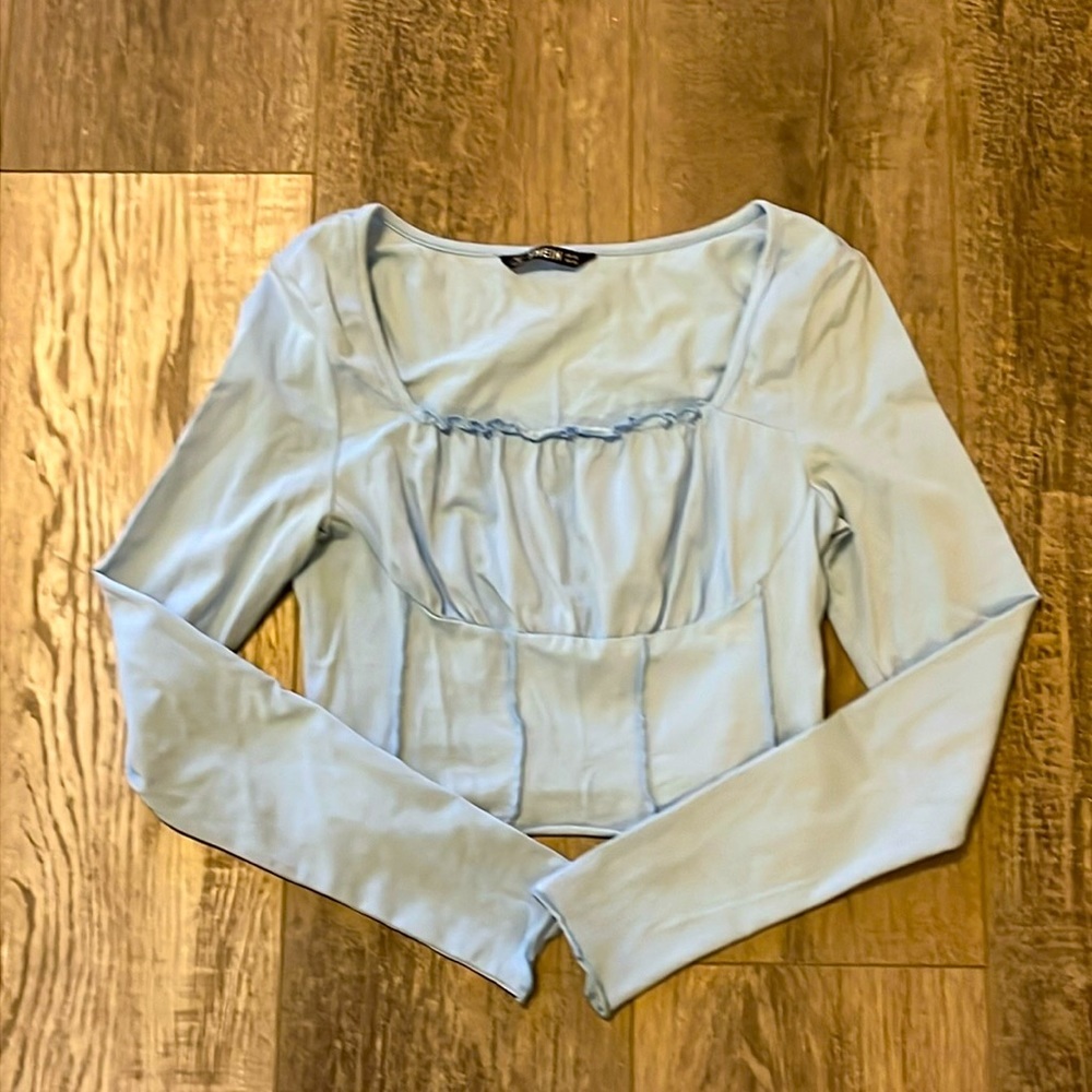 Like new SHEIN crop top 95 %Cotton/5% Lycra. Flattering empire design. XS